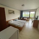 Weserterrassen Campingplatz *
